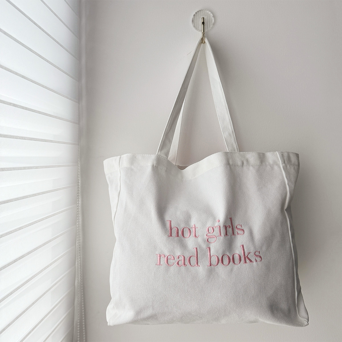 Hot Girls Read Books Letters E – Women Bags Ck recenzja i cena